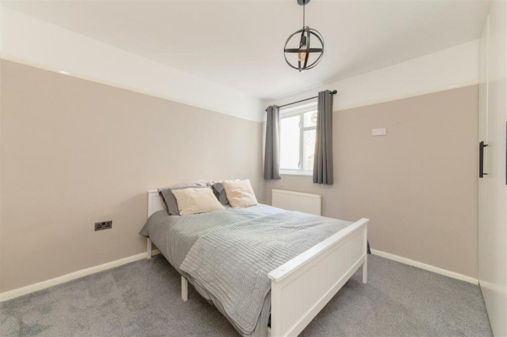 Vibrant & Stylish Mill Hill East Pad Hendon Exterior foto